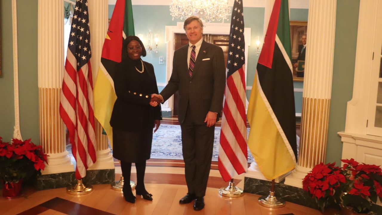 MOÇAMBIQUE E ESTADOS UNIDOS ASSINAM ACORDO DE 1,7 MIL MILHÕES DE DÓLARES PARA REFORÇAR O SECTOR DA SAÚDE